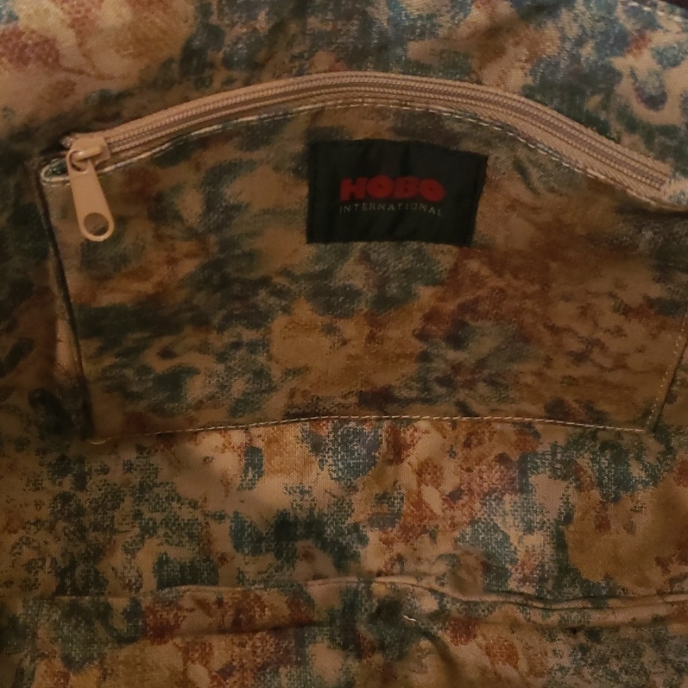 HOBO Handbag - Picture 3 of 4